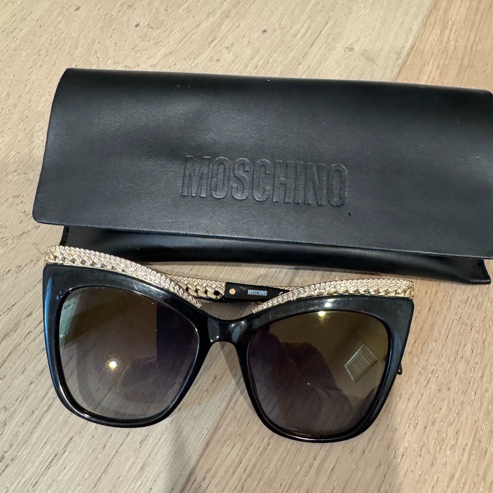 Moschino Women's Sunglasses with Black Frame and Gold Detail